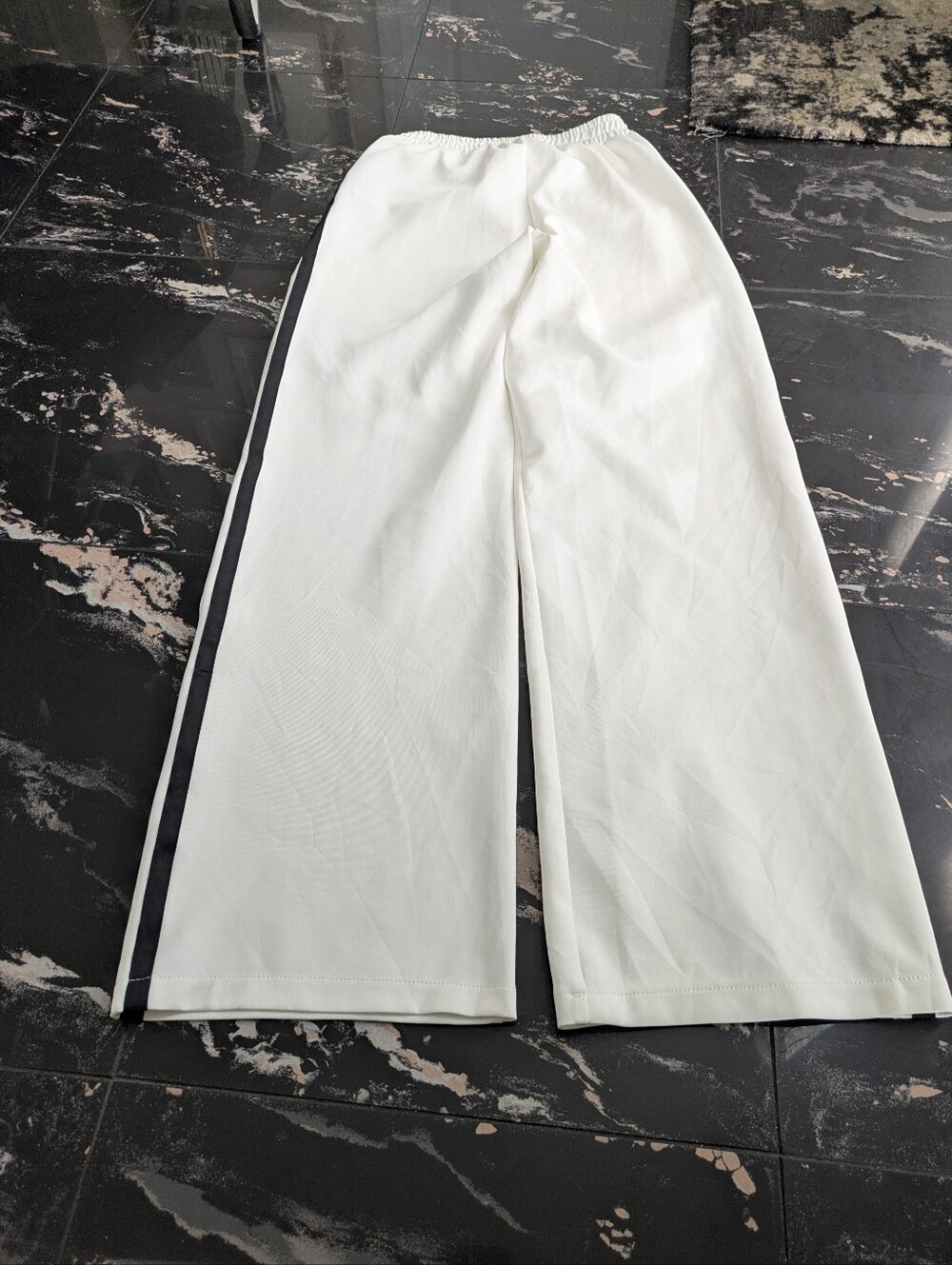 Edikted Robyn Track Pants Size XS - Picture 5 of 5